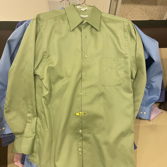 10 mens shirt clean and ironed, come from dry clean,sell them all together. - Picture 8 of 16